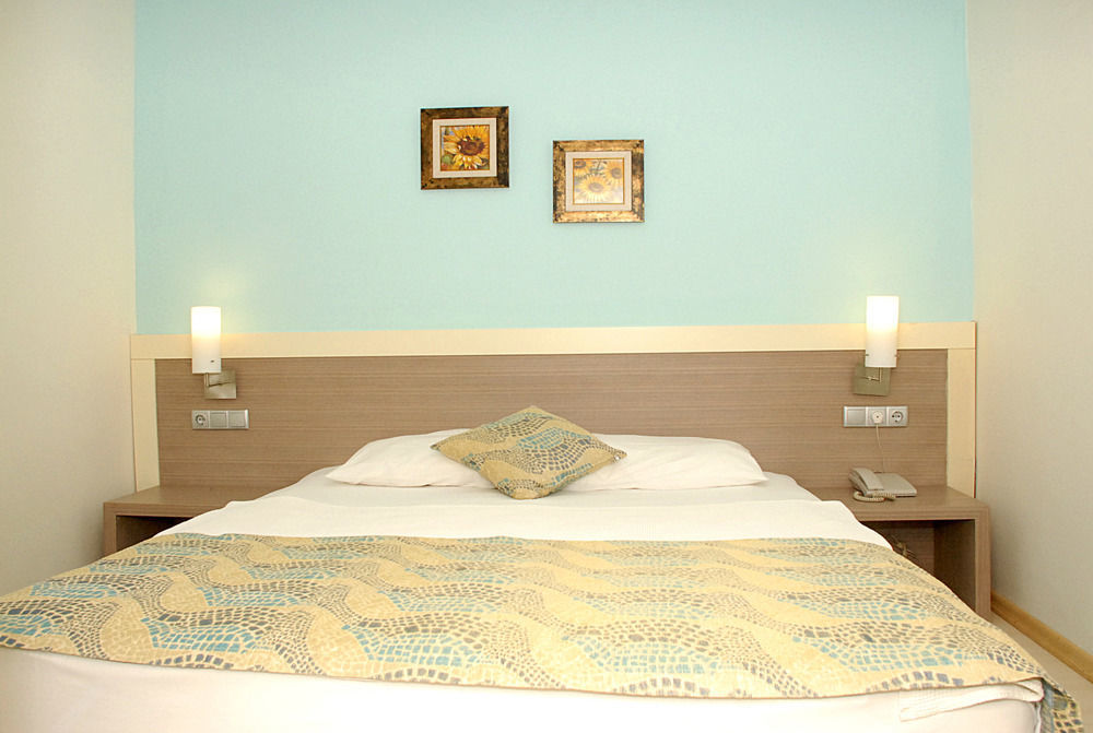 Costa Queen Suites Gümbet Exteriör bild