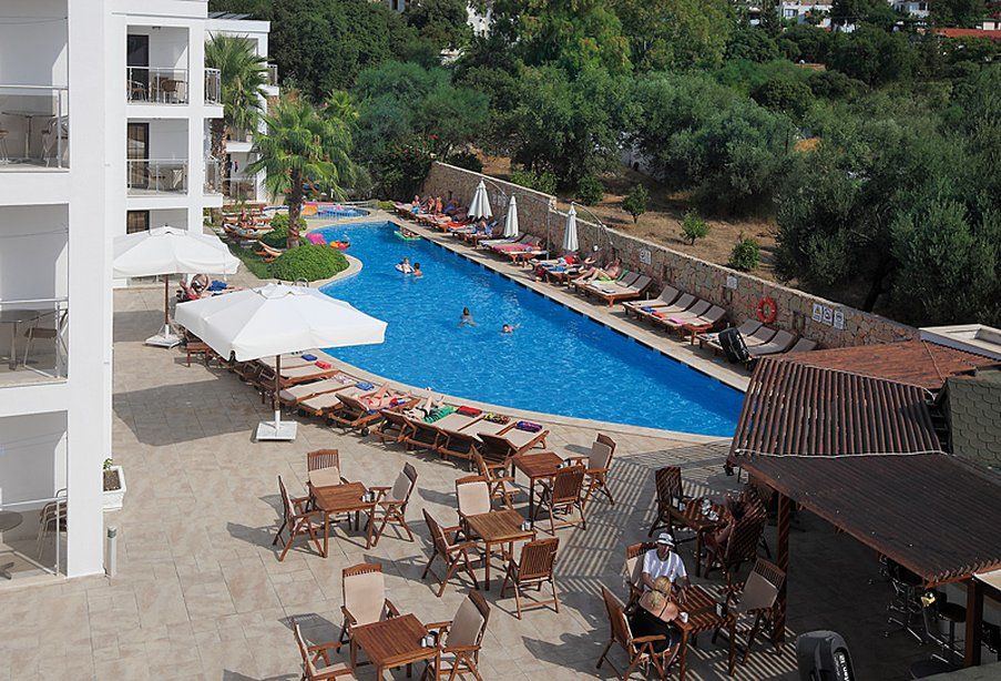Costa Queen Suites Gümbet Exteriör bild