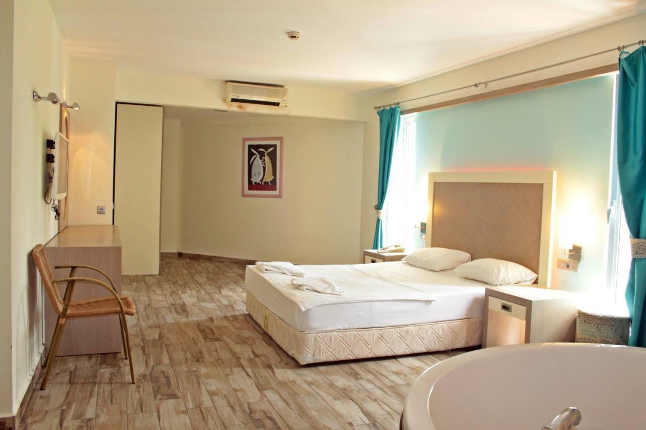 Costa Queen Suites Gümbet Exteriör bild